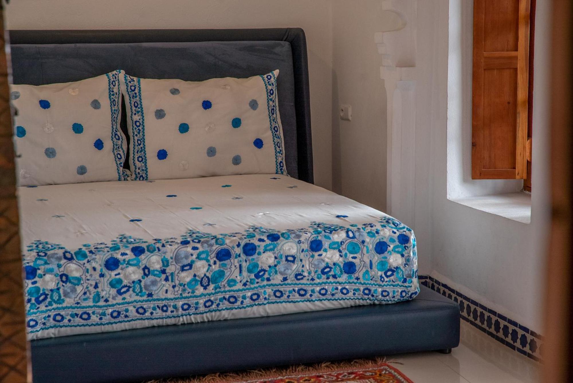 Lalla Ghayta Chefchaouen Bagian luar foto